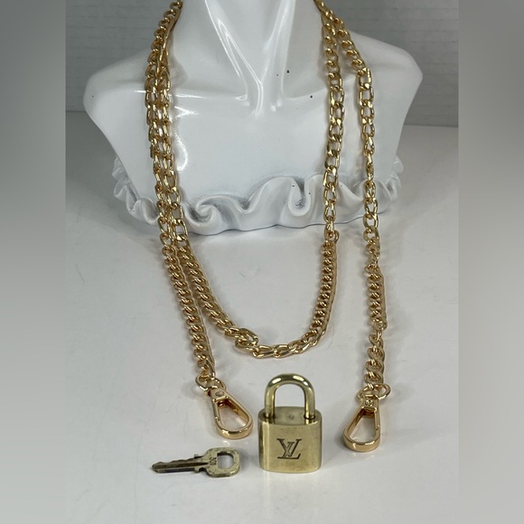 Louis Vuitton lock and key # 301 - Picture 5 of 5